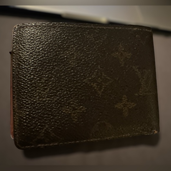 Louis Vuitton Customizable Multiple Wallet - Picture 10 of 11